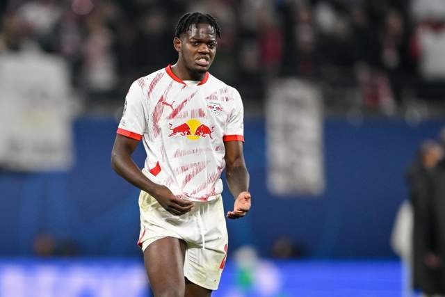 关于拜仁慕尼黑后卫戈雷茨卡建功,助球队轻松晋级的信息 关于拜仁慕尼黑后卫戈雷茨卡建功,助球队轻松晋级的信息