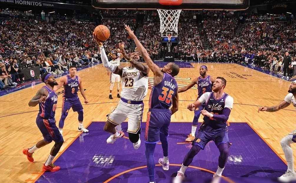 关于NBA冠军夺冠在望，球队拼尽全力冲向胜利！的信息