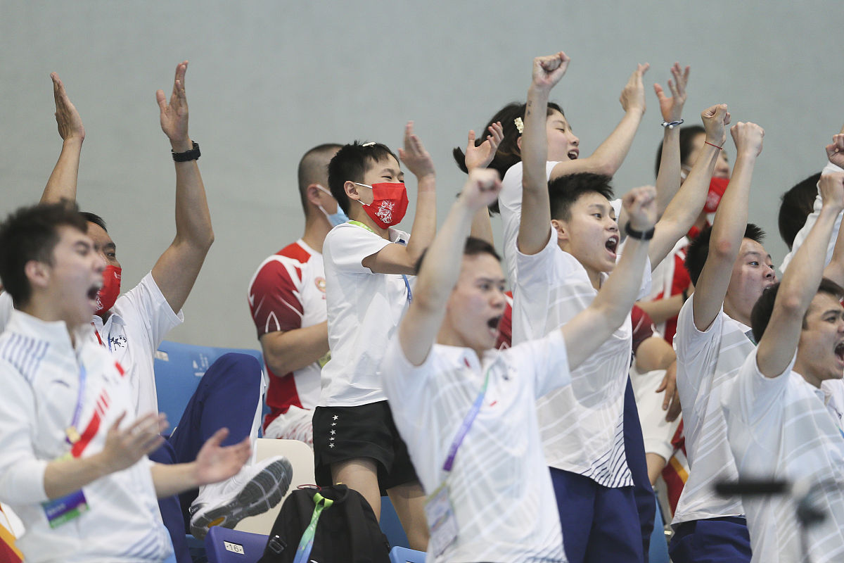 九游app下载-队员们在比赛中全力以赴展现团队合作精神