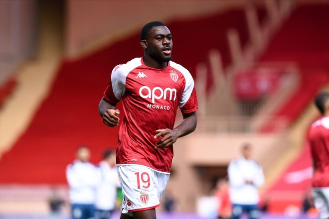 包含瓦伦西亚客场力克蒙彼利埃，保持不败的词条