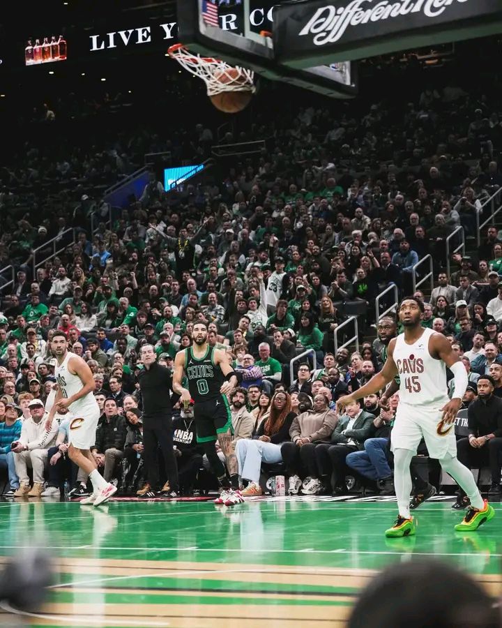 战神单挑凯尔特人骑士紧随挑强完胜