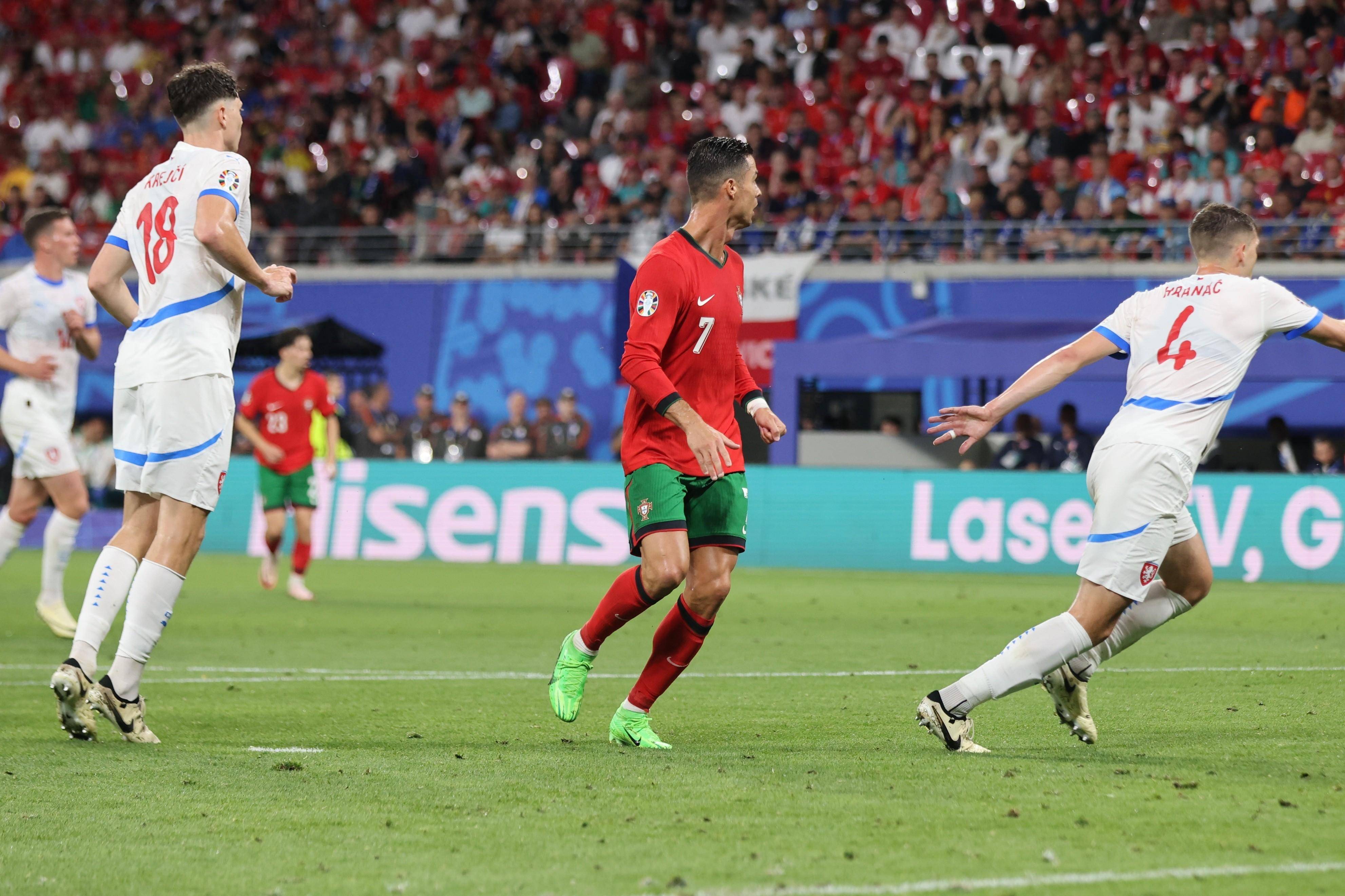 比利时进入欧洲杯强,大胜捷克晋级成功的简单介绍 比利时进入欧洲杯强,大胜捷克晋级成功的简单介绍