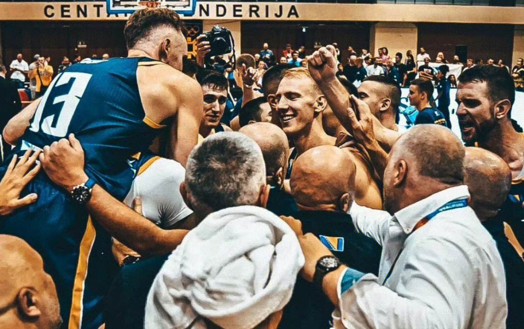 乌干达国家队正备战与喀麦隆国家队对抗的简单介绍