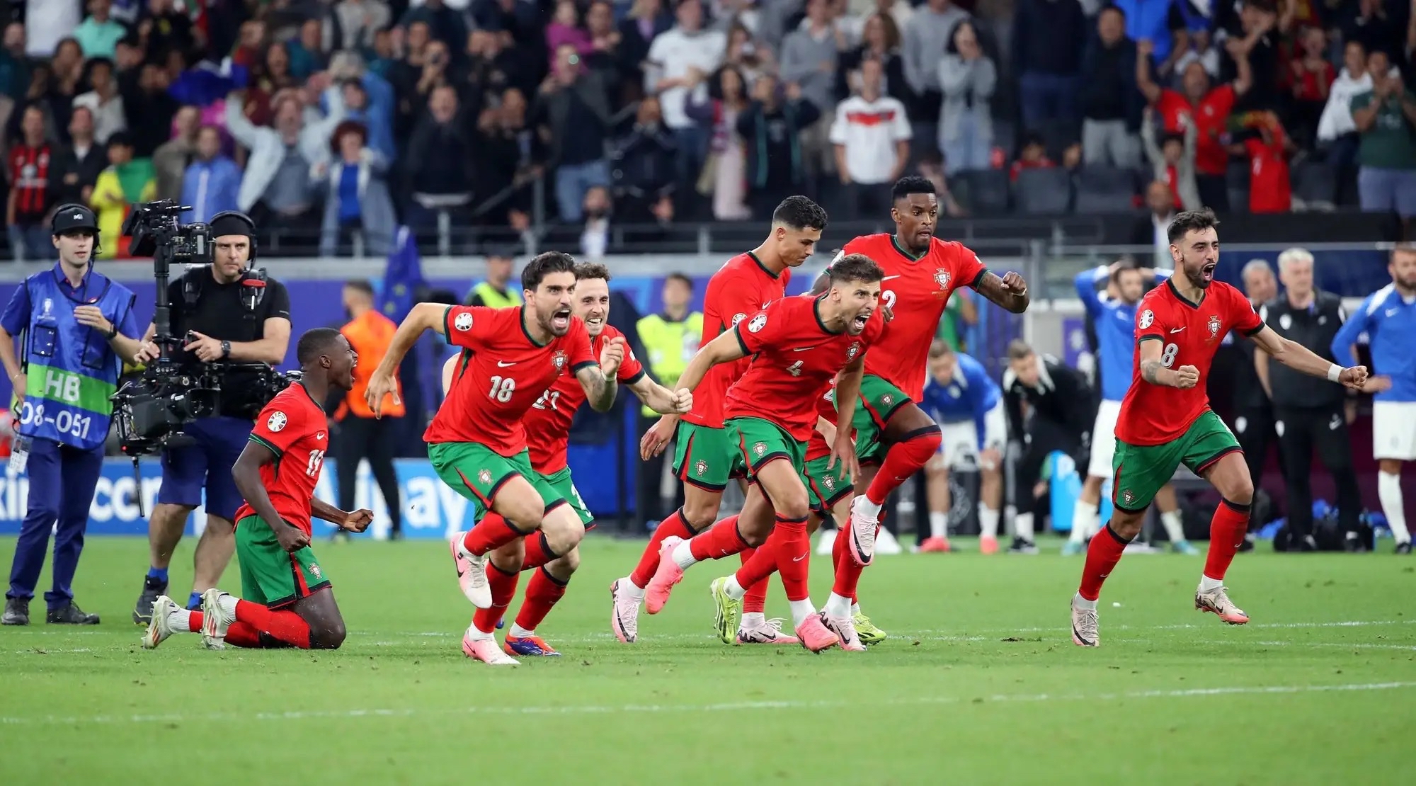 九游娱乐网页-意大利队战平德国队，C罗扑点救主中超的简单介绍