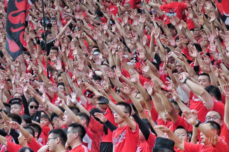 九游中国-运动员激战赛场，赛事纷呈多彩