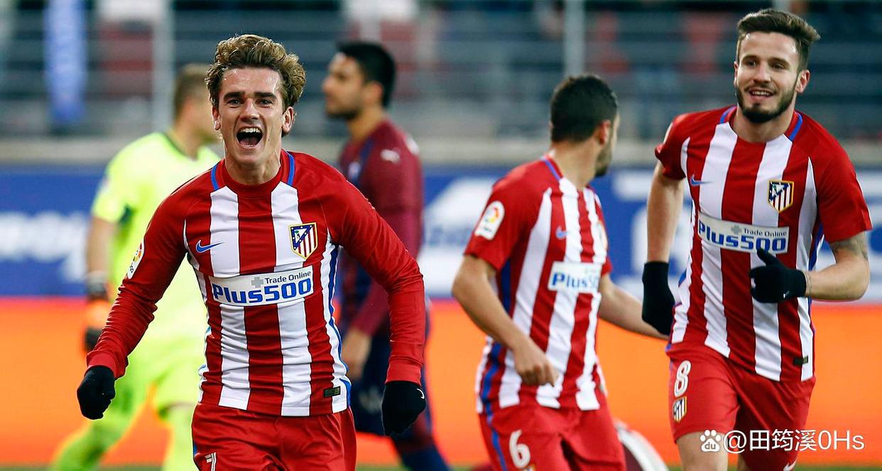 阿拉维斯成功保级,球员庆祝不断 阿拉维斯成功保级,球员庆祝不断