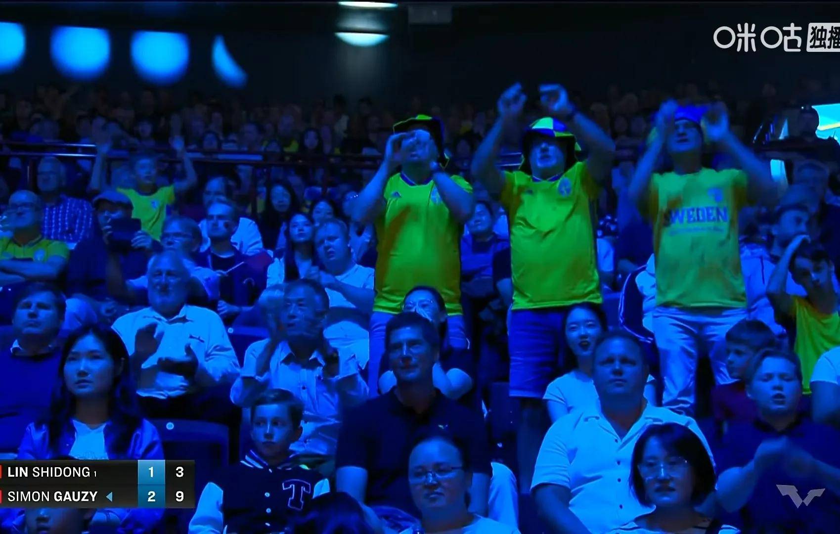 决赛前夕紧张气氛！观众为选手加油呐喊