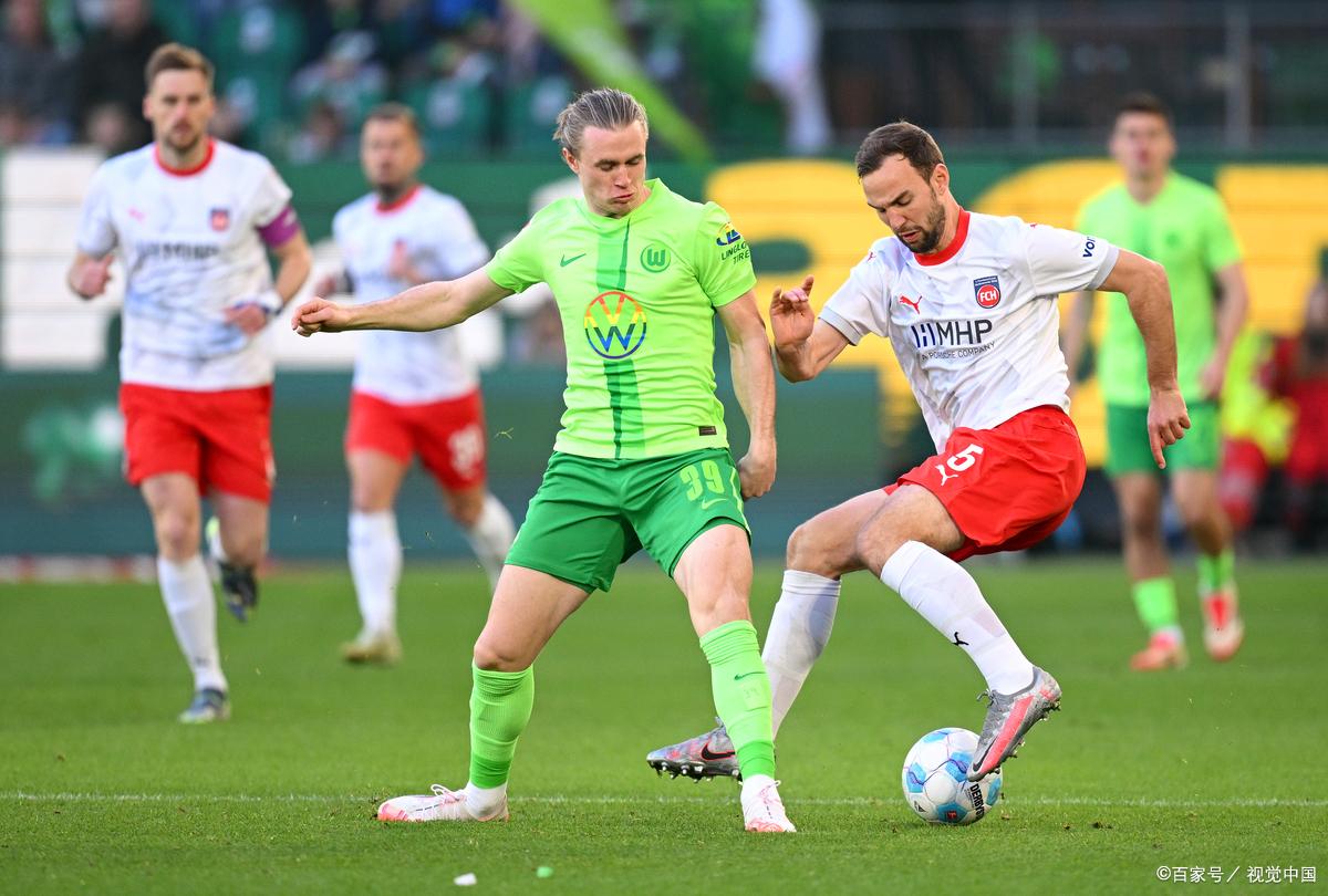 九游娱乐-沃尔夫斯堡后防线稳固，助球队零封对手的简单介绍