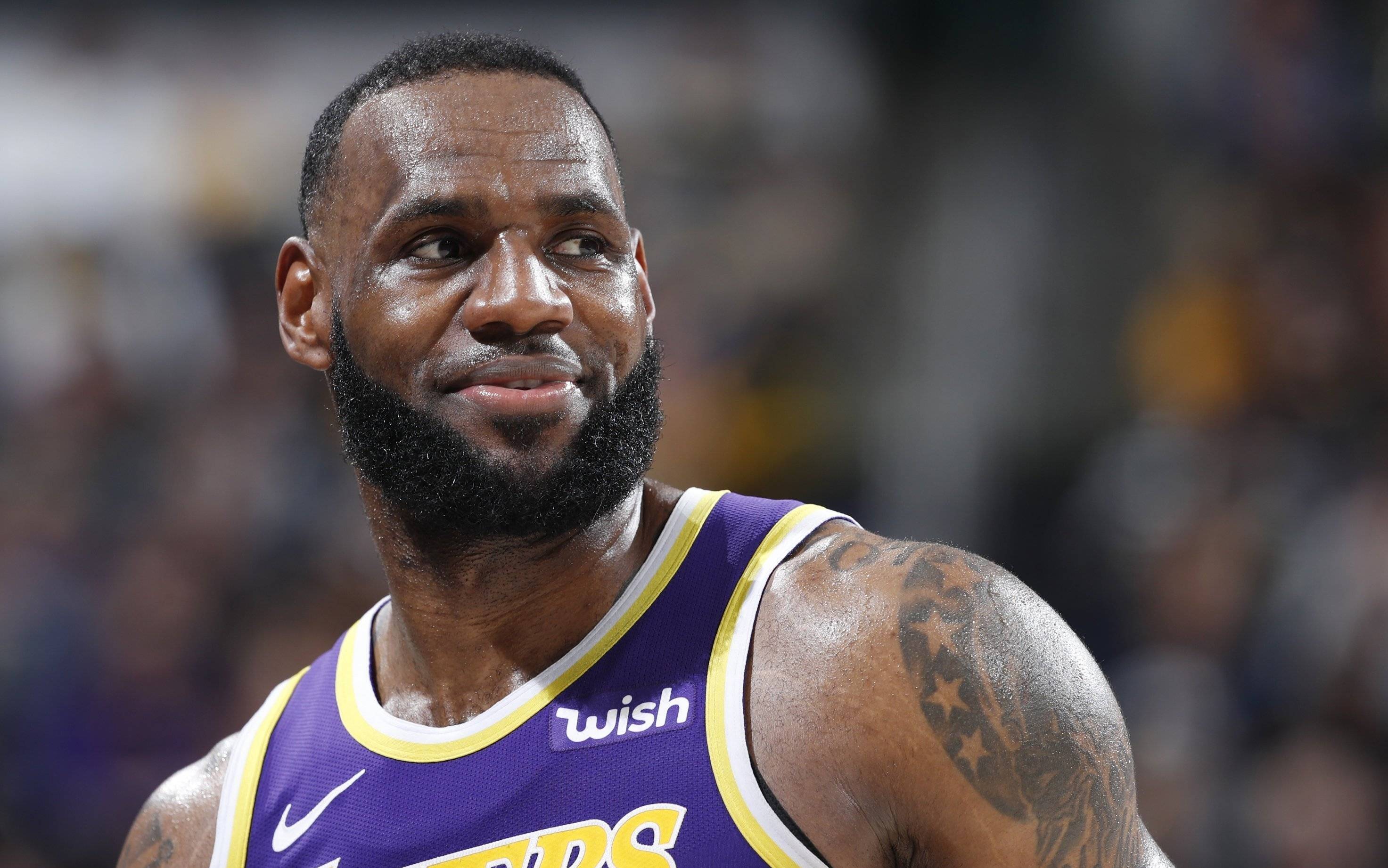 9you娱乐-湖人逆袭拿下森林狼，詹姆斯28分