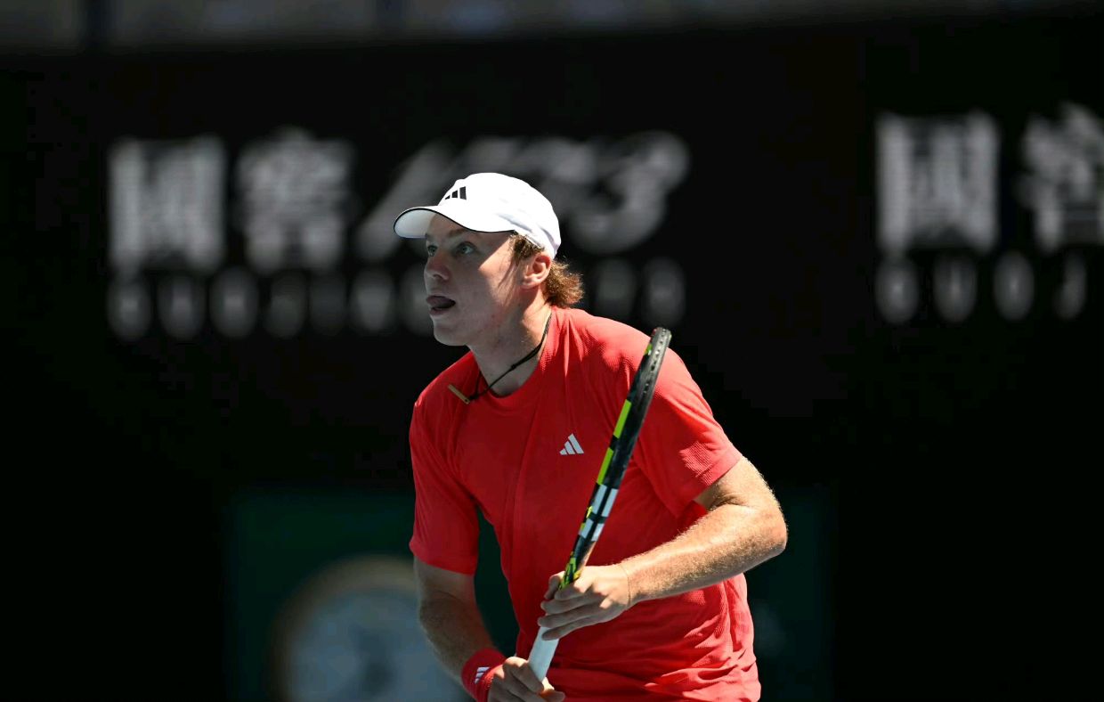 九游体育APP下载-关于世界网球队翻盘德国网球队，西西帕斯制霸全场的信息