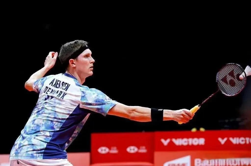 马来西亚羽毛球队逆转法国羽毛球队，安赛龙绝境逆转