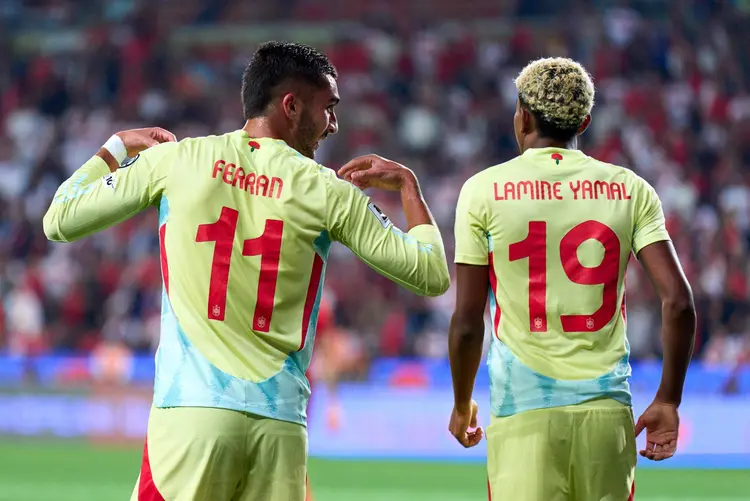 九游体育APP下载-包含墨西哥鏖战切尔西，费兰·托雷斯送出助攻的词条