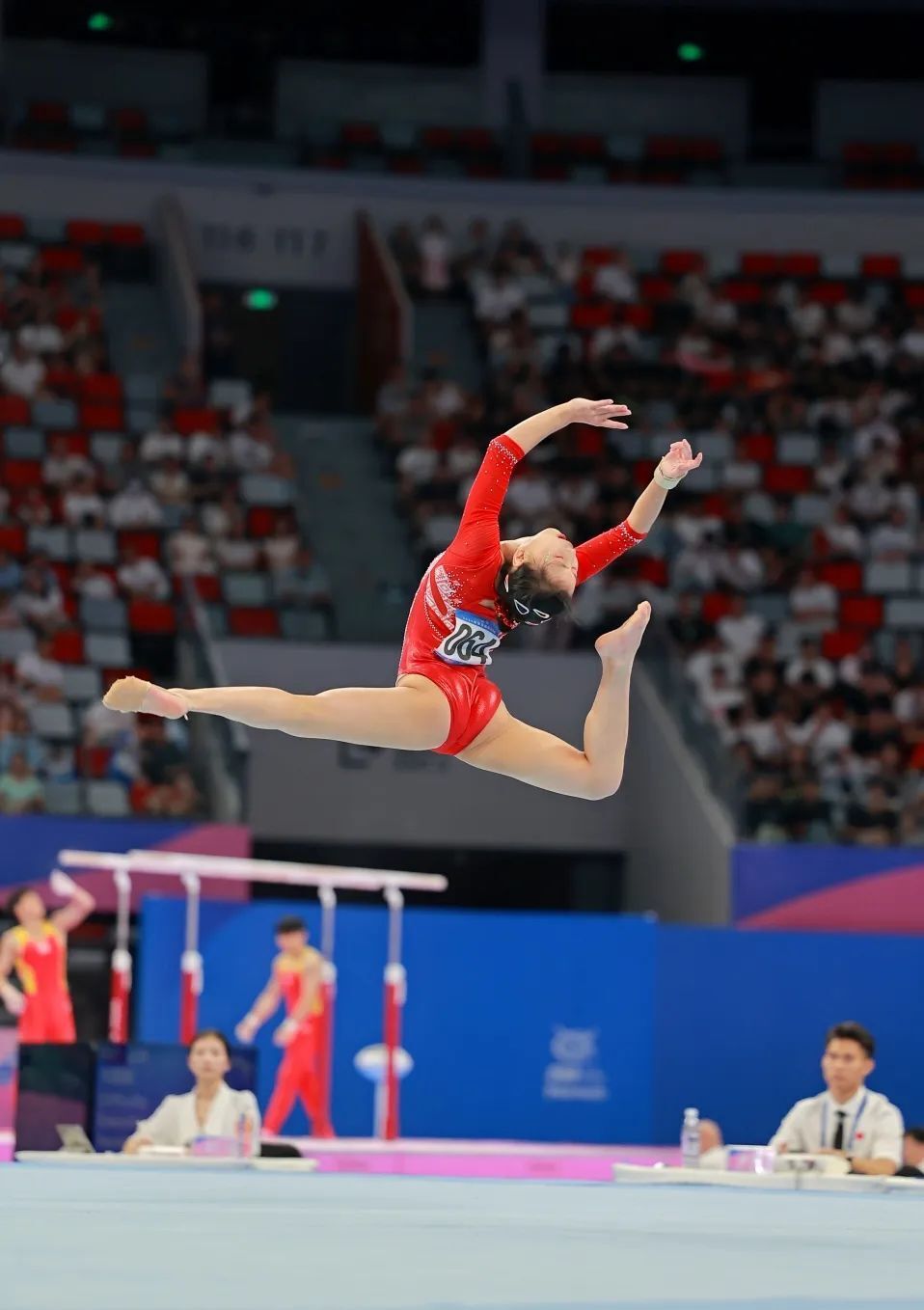 九游APP-场面火爆！体操观众席沸腾不已的简单介绍