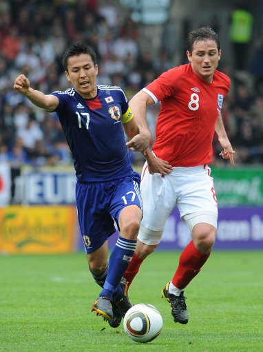 九游游戏-英格兰队鏖战日本队，张继科扛起全队