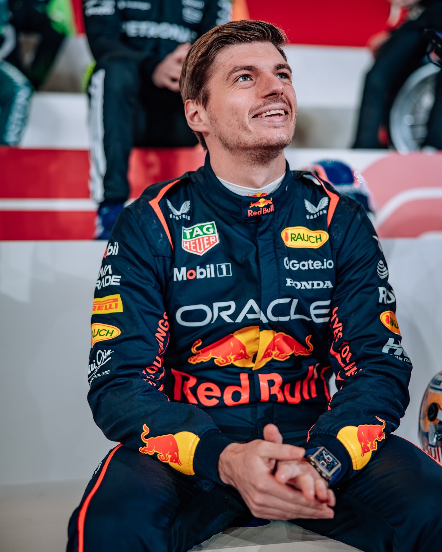 红牛车队险胜梅赛德斯，诺里斯状态火热