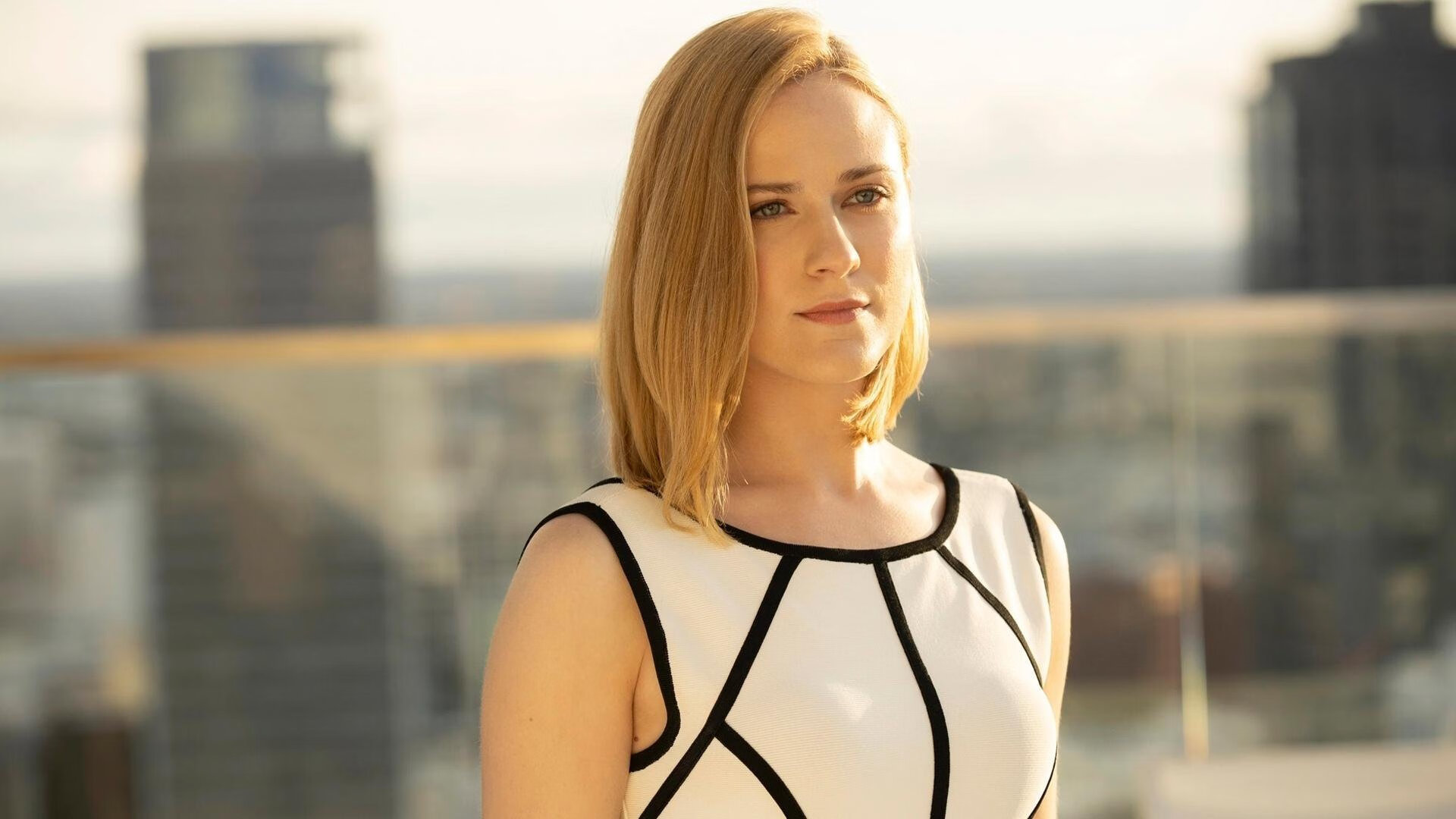 九游体育平台-小贾伦关键封盖锁定胜局 爵士主场力克雄鹿